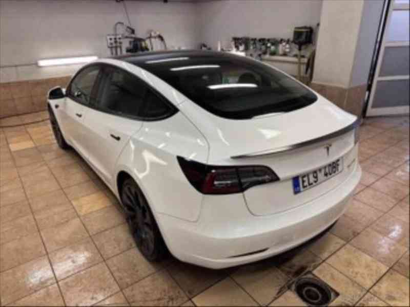 Tesla Model 3 Performance (Po-facelift 2021) - foto 5