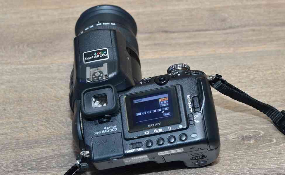 SONY Cyber-Shot DSC-F828 *Prof.*8Mpix *7x Opt.Zoom - foto 7