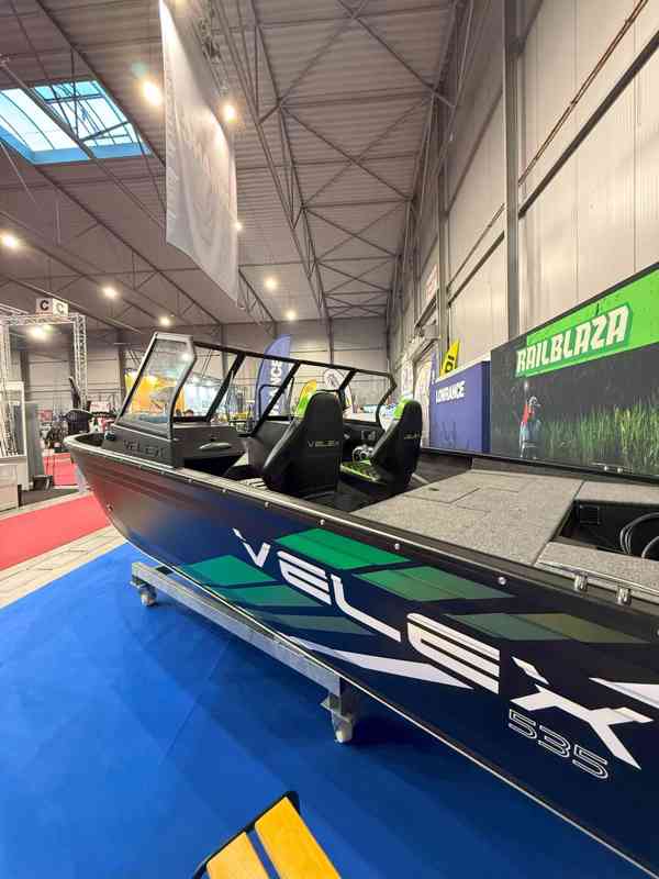 NOVÁ motor. loď Velex 535 + Mercury F 60 - foto 2