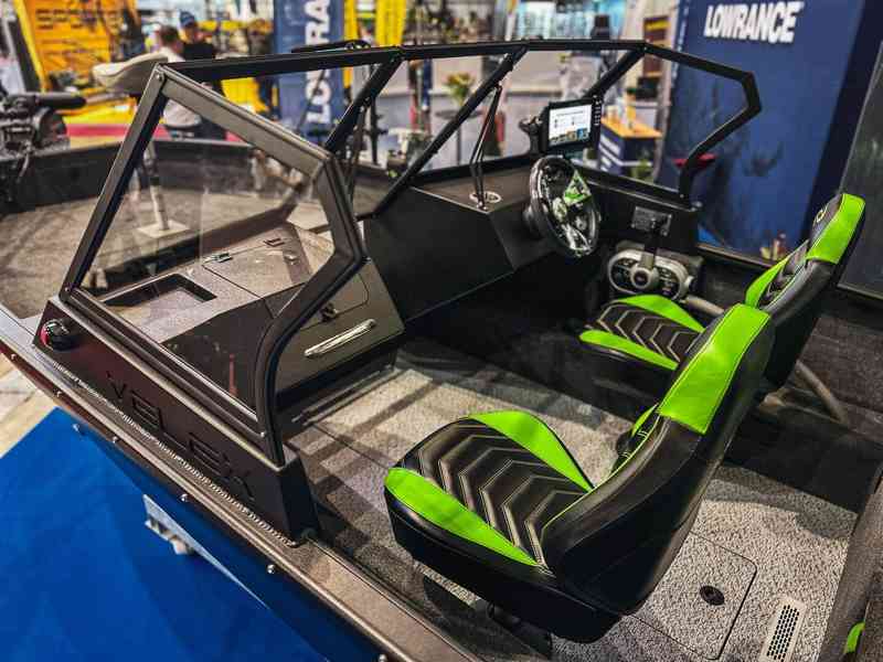 NOVÁ motor. loď Velex 535 + Mercury F 60 - foto 3