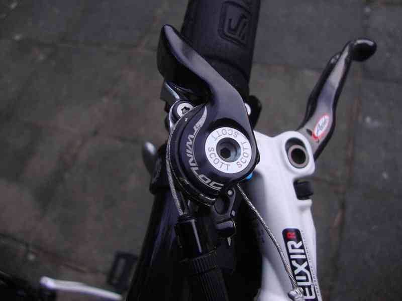 Kolo Scott Spark 20 MTB XC FS celokarbon super stav - foto 16