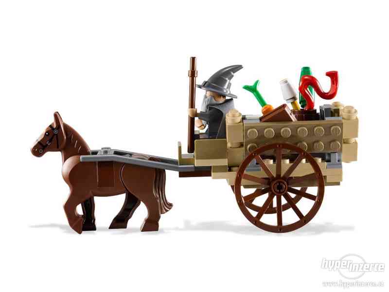 LEGO 9469 Pán prstenu - Gandalf přijíždí  - foto 3
