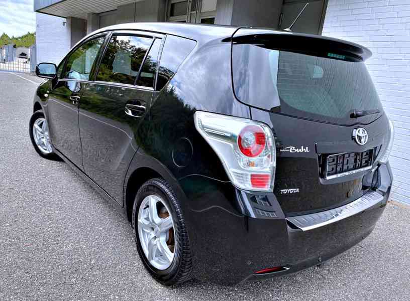Toyota Verso 1.8i 7míst benzín 108kw - foto 3