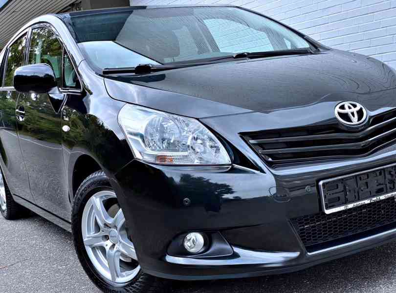 Toyota Verso 1.8i 7míst benzín 108kw - foto 10