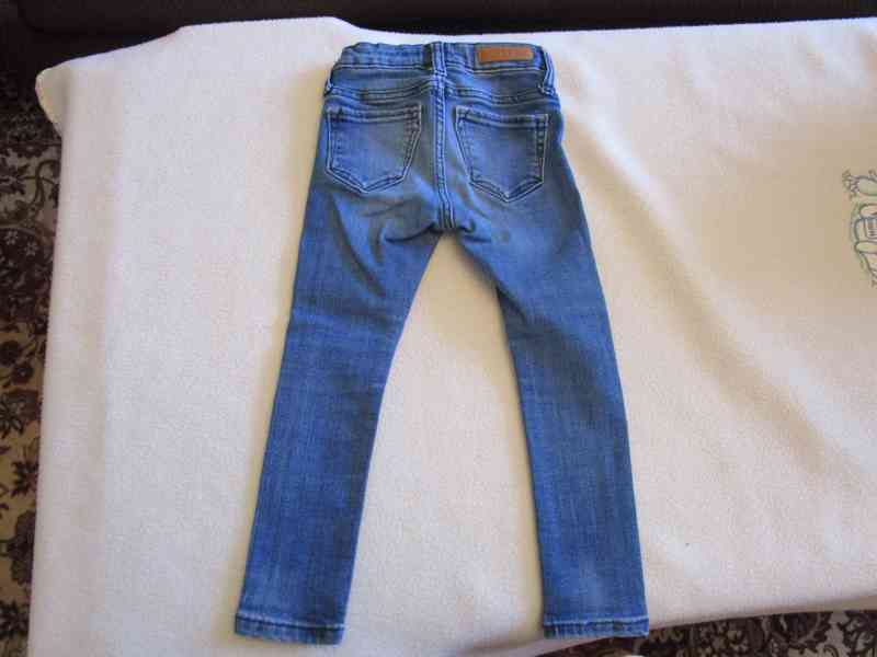 Pěkné modré elast. rifle zn. Denim z H&M, vel. 92 - foto 2