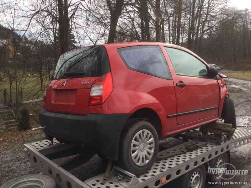 Citroen C2 1,1i - prodej dílů. - foto 1