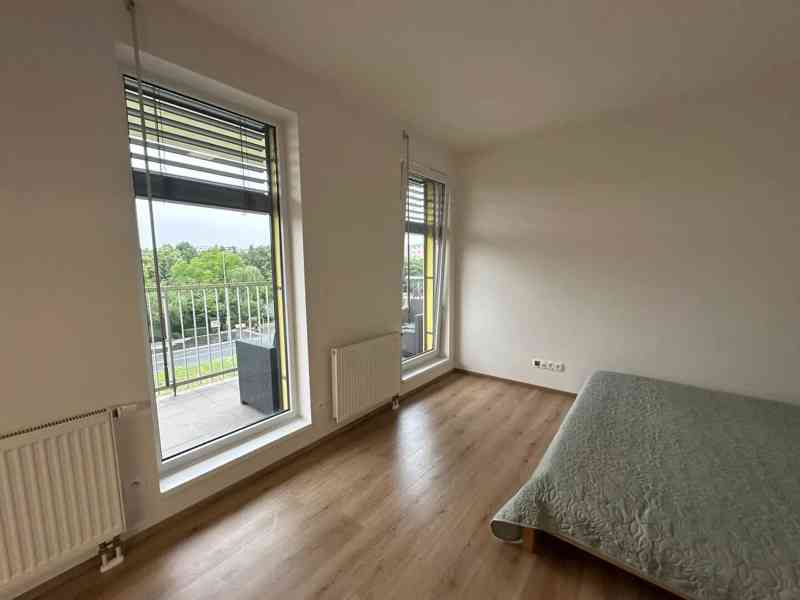 Pronájem bytu 1+kk 28 m² - foto 5