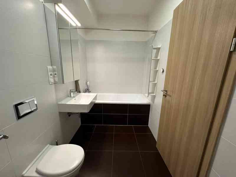 Pronájem bytu 1+kk 28 m² - foto 8