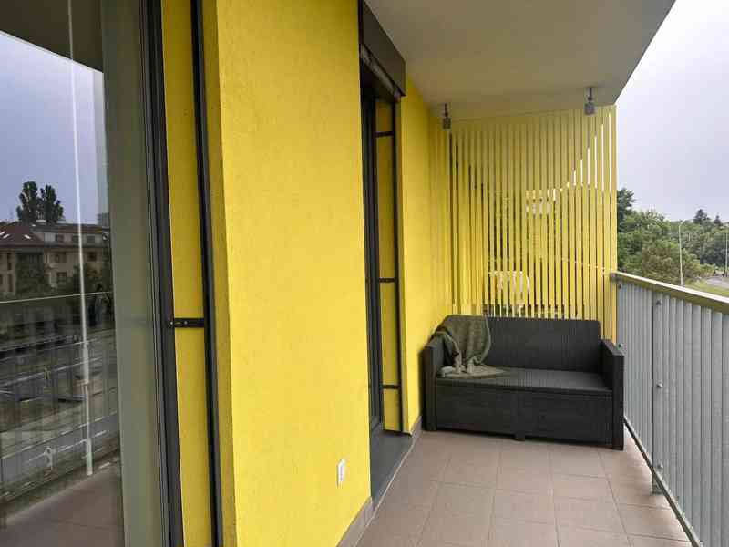 Pronájem bytu 1+kk 28 m² - foto 3
