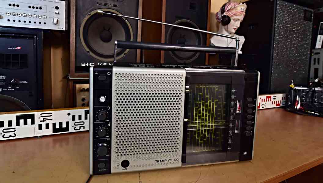 TRAMP WE 100 World Receiver HGS ELECTRONIC - Rádio