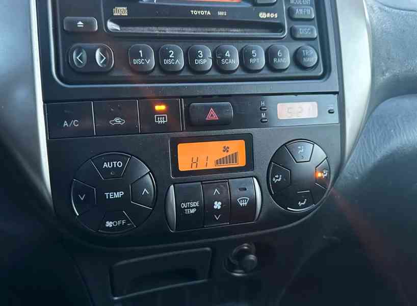 Toyota RAV 4 2.0i Sol 4x4 benzín 110kw - foto 26