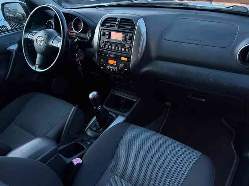 Toyota RAV 4 2.0i Sol 4x4 benzín 110kw - foto 20