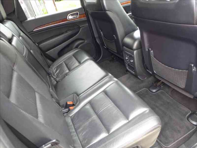 Jeep Grand Cherokee 3,0 D 4X4 - LIMITED - foto 9