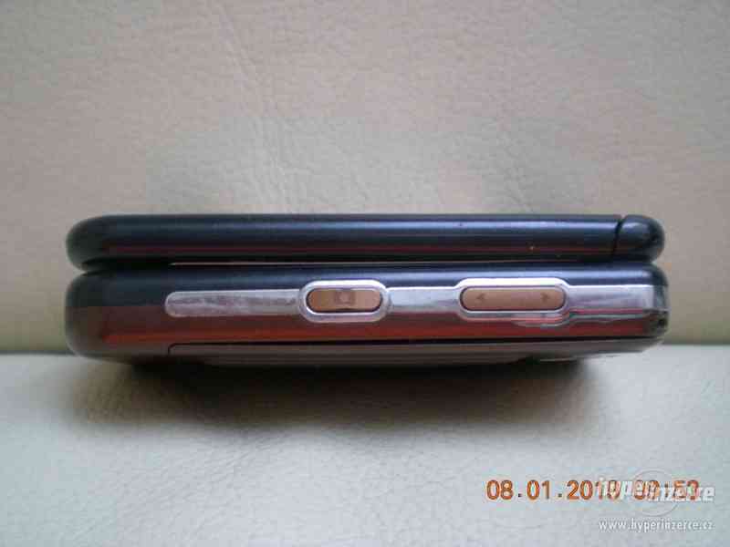 Nokia 7390 - véčkové telefony z r.2007, plně funkční - foto 7