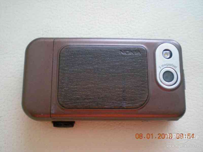 Nokia 7390 - véčkové telefony z r.2007, plně funkční - foto 9