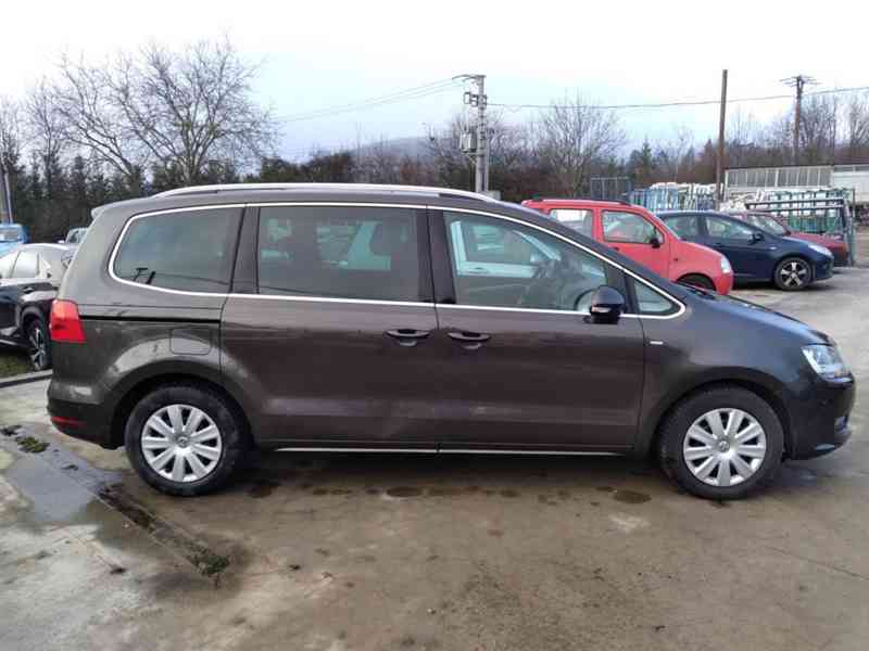 VOLKSWAGEN SHARAN 2.0 TDI DSG PANORAMA 7 MÍST SERVISKA - foto 5