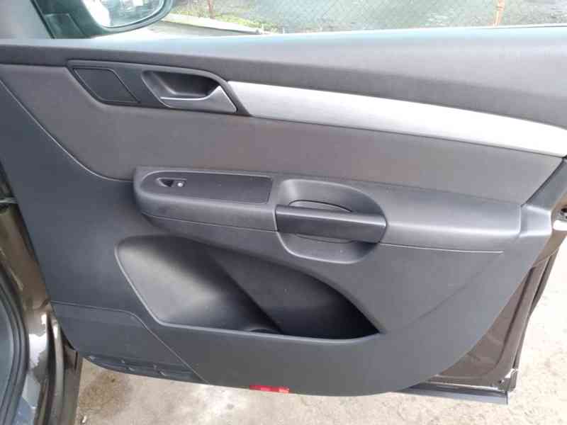 VOLKSWAGEN SHARAN 2.0 TDI DSG PANORAMA 7 MÍST SERVISKA - foto 44