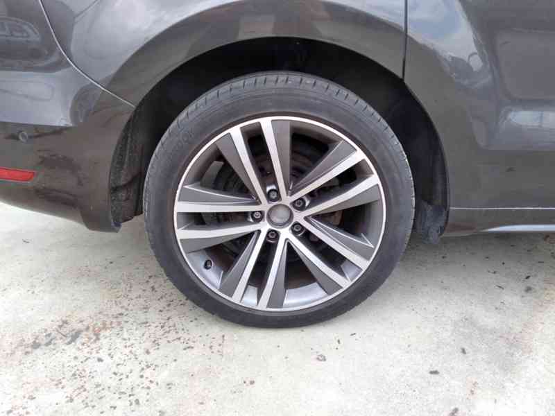 VOLKSWAGEN SHARAN 2.0 TDI DSG PANORAMA 7 MÍST SERVISKA - foto 48