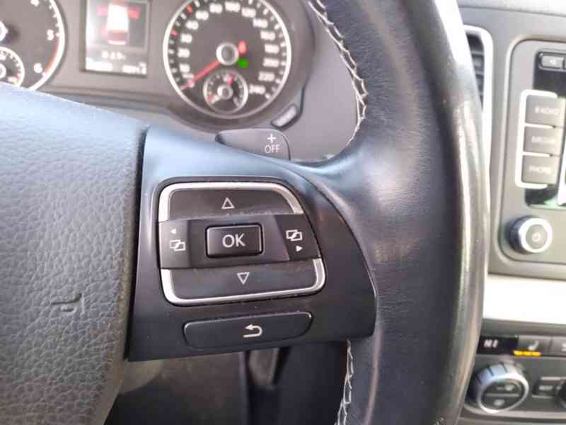 VOLKSWAGEN SHARAN 2.0 TDI DSG PANORAMA 7 MÍST SERVISKA - foto 11