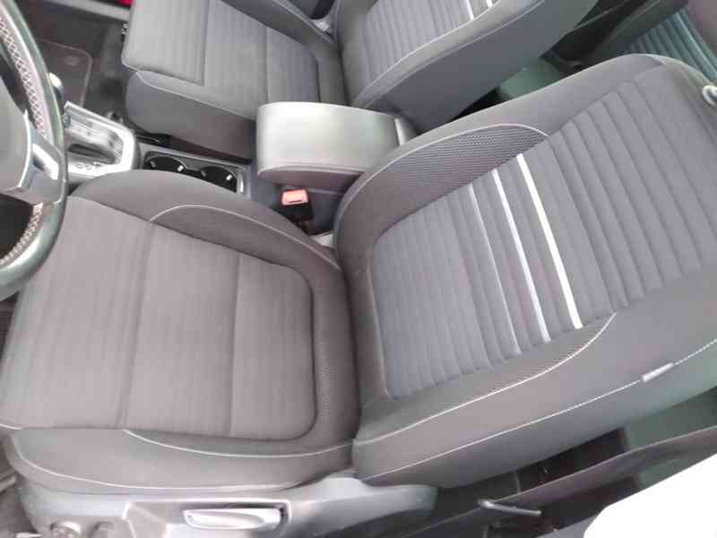 VOLKSWAGEN SHARAN 2.0 TDI DSG PANORAMA 7 MÍST SERVISKA - foto 14