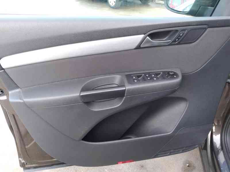 VOLKSWAGEN SHARAN 2.0 TDI DSG PANORAMA 7 MÍST SERVISKA - foto 45