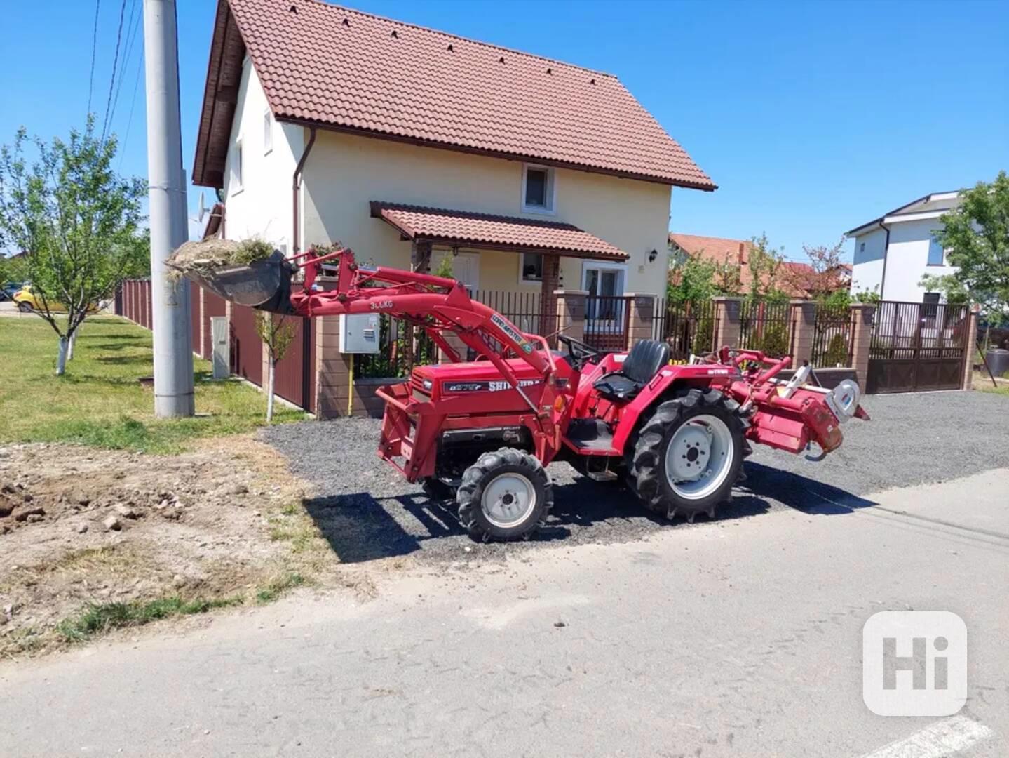 Japonský traktor shibaura 27 hp perkins motor - foto 1