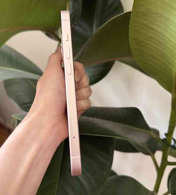 iPhone 13, růžová, kapacita baterie 100% - foto 4