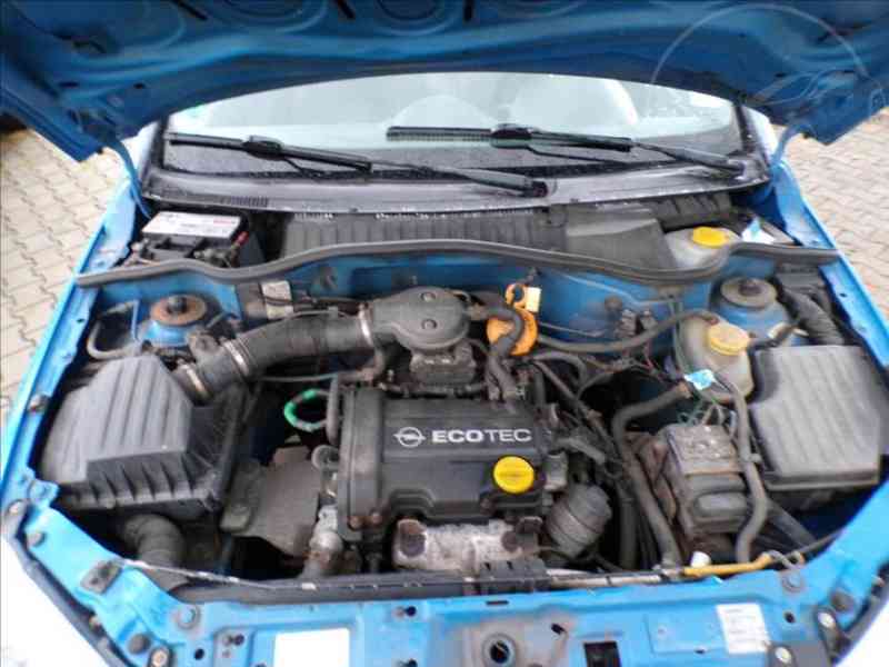 Opel Corsa 1,0 i POSILOVAČ ŘÍZENÍ - foto 11