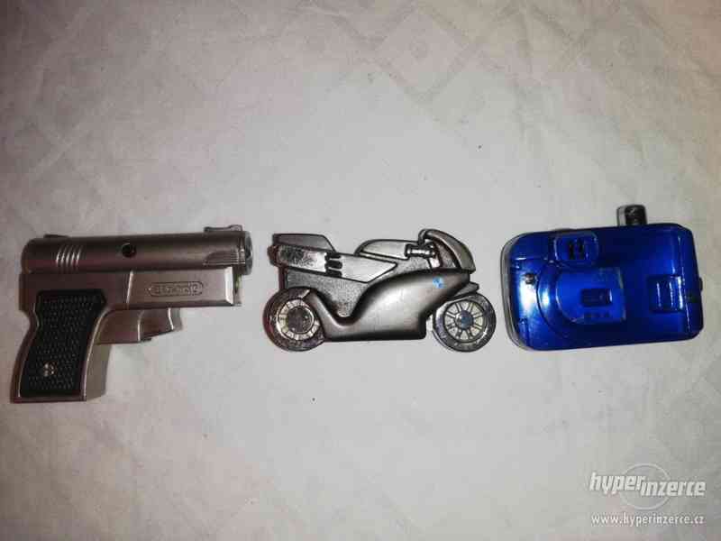 Zapalovače - pistolka, motorka a fotoaparát - 3 ks - foto 2