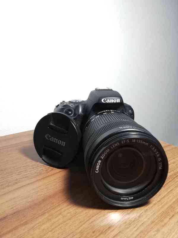 Canon EOS 200D + 18-135 mm IS STM černý - foto 7