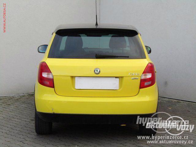 Škoda Fabia 1.2, benzín, rok 2011 - foto 4