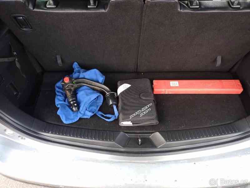 Mazda 5 2,0   DISI 7MÍST TEMPOM - foto 13