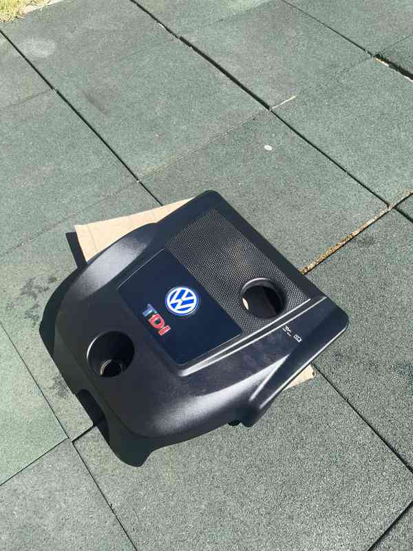 Pěkný horní kryt motoru VOLKSWAGEN - foto 2
