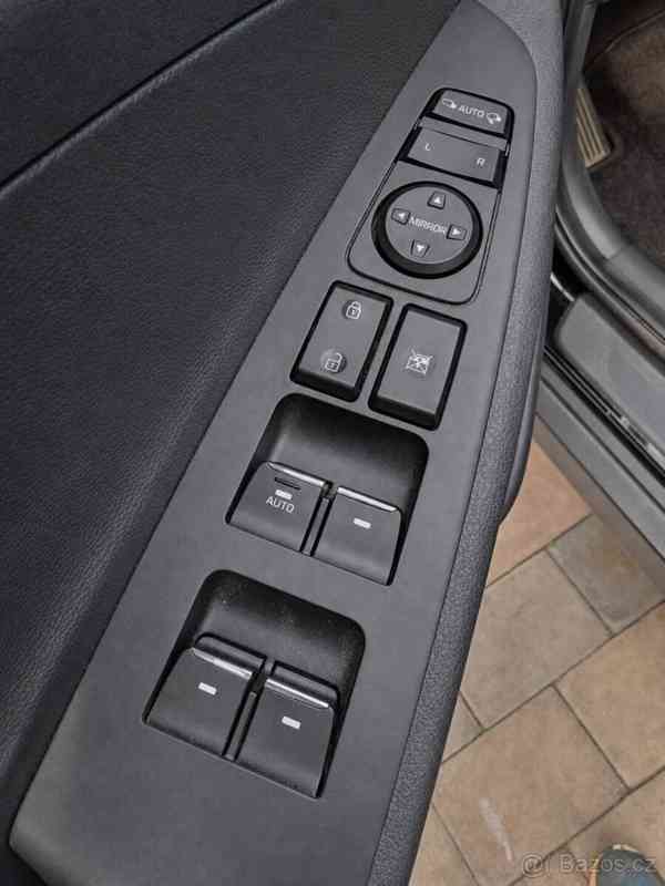 Hyundai Tucson 2,0   CRDi 136 kW 4x4 automat - foto 5