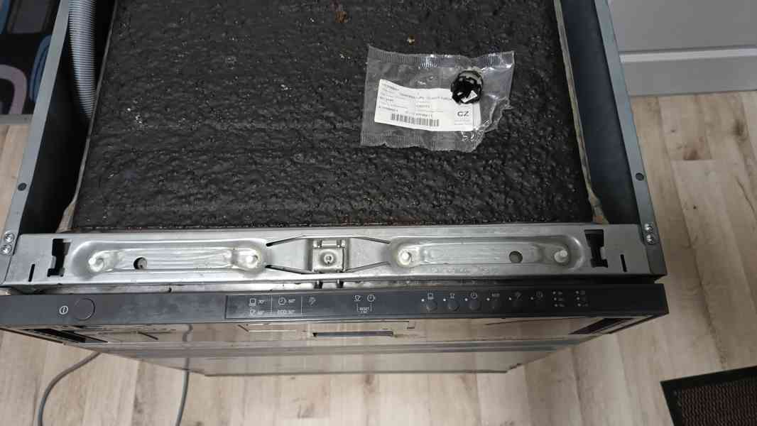 Vestavná myčka IKEA RENGÖRA, 60cm - foto 5