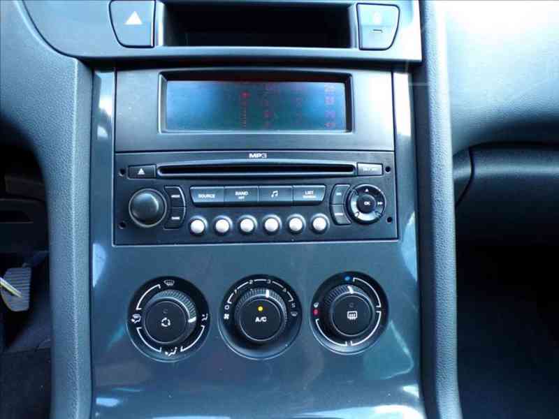 Peugeot 5008 1,6 i Turbo TAŽNÉ ZAŘÍZENÍ - foto 6