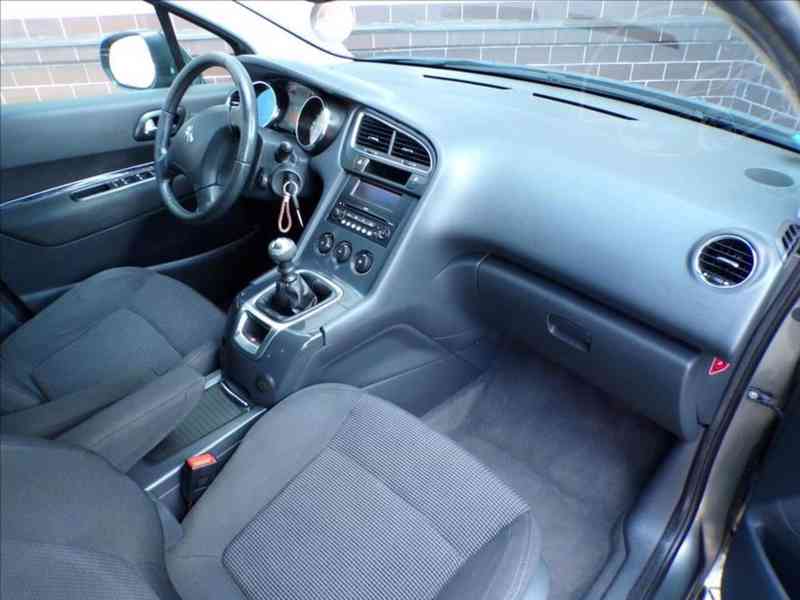 Peugeot 5008 1,6 i Turbo TAŽNÉ ZAŘÍZENÍ - foto 14