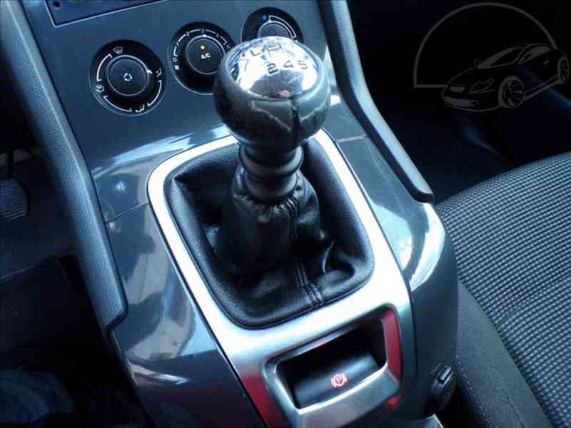 Peugeot 5008 1,6 i Turbo TAŽNÉ ZAŘÍZENÍ - foto 7