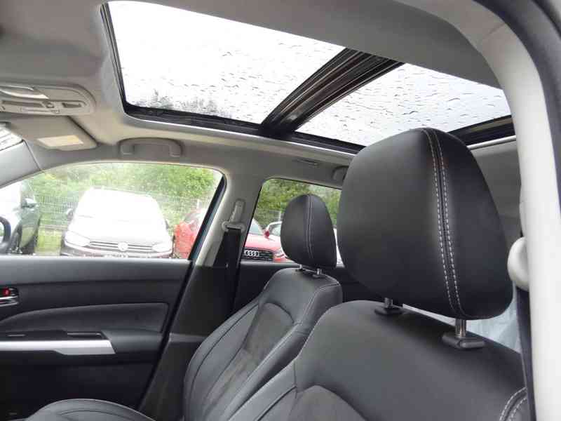 Suzuki Vitara 1.6 VVT Comfort 4x4 benzín 88kw - foto 14