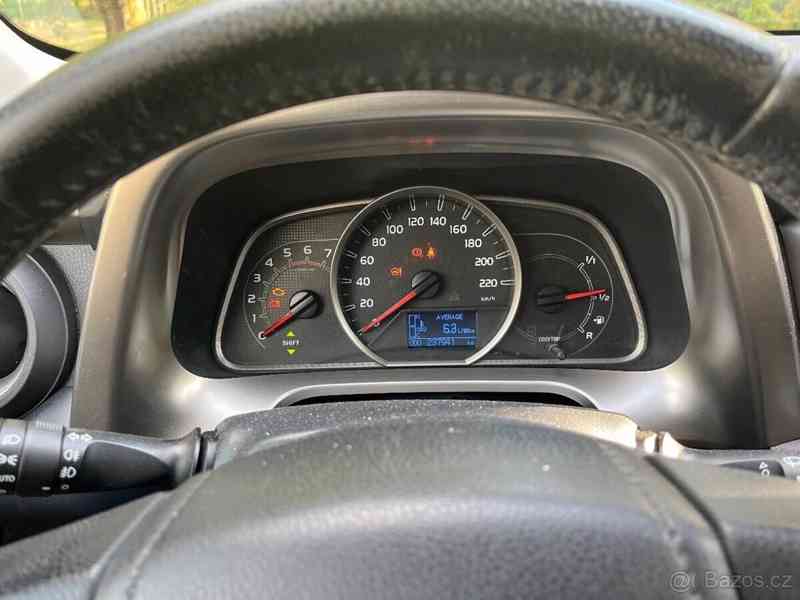Toyota RAV4 2,2 D4D 110kW - foto 3