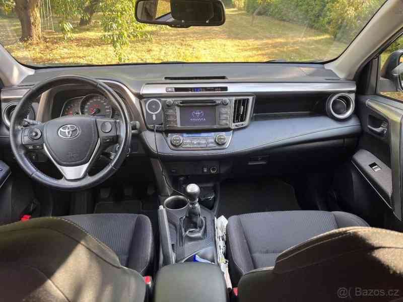 Toyota RAV4 2,2 D4D 110kW - foto 7