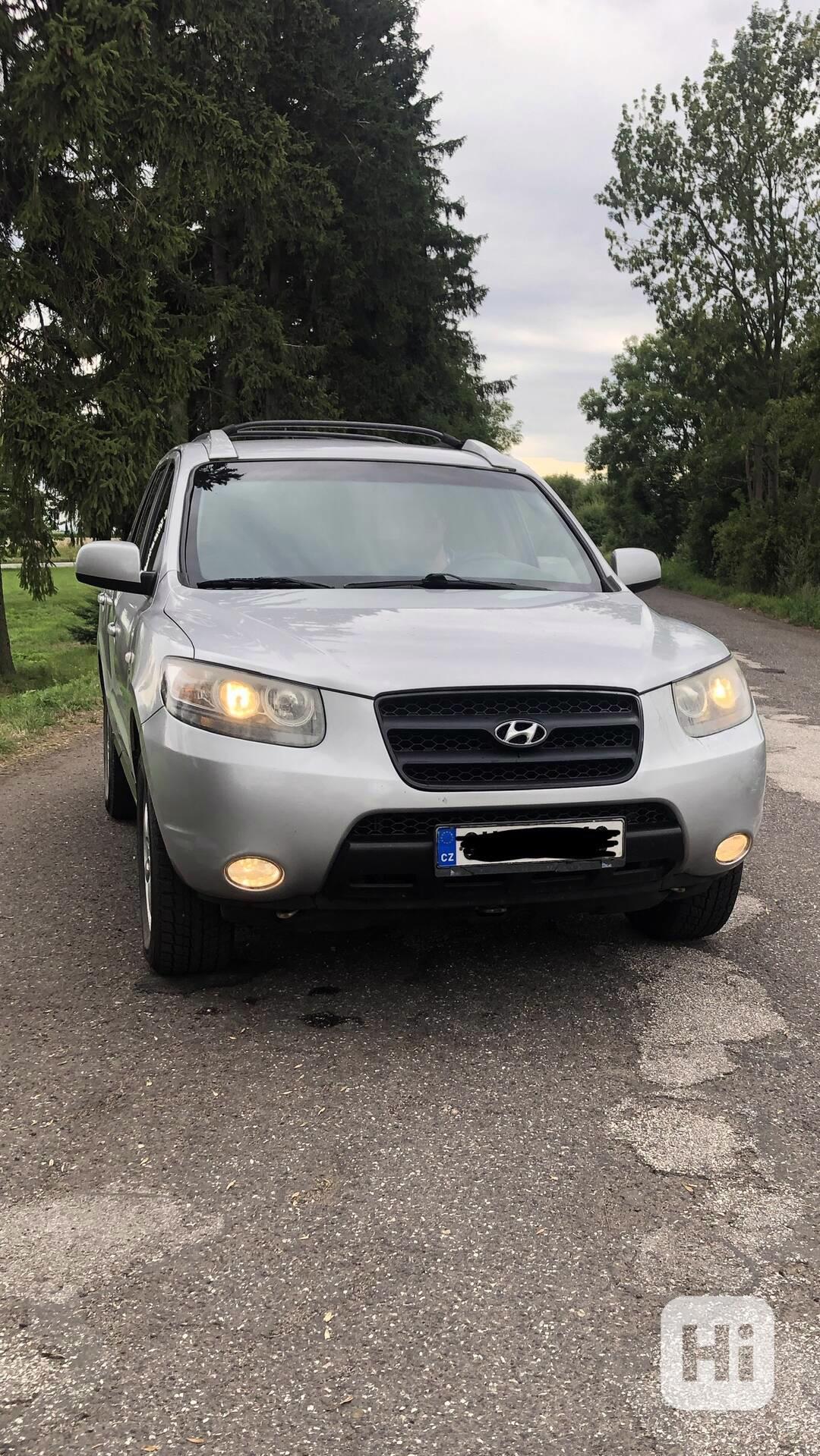 Hyundai Santa Fe - foto 1