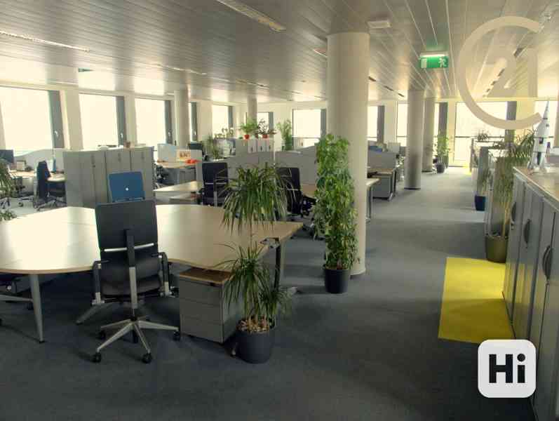 Pronájem kanceláří v moderní administrativní budově Factory Office na Smíchově, od 15.90 Eur/m2 - foto 26