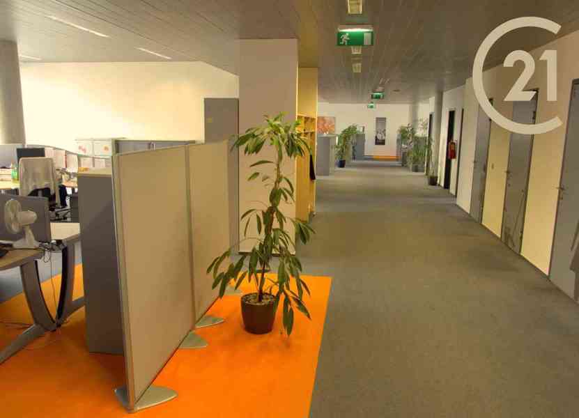 Pronájem kanceláří v moderní administrativní budově Factory Office na Smíchově, od 15.90 Eur/m2 - foto 10