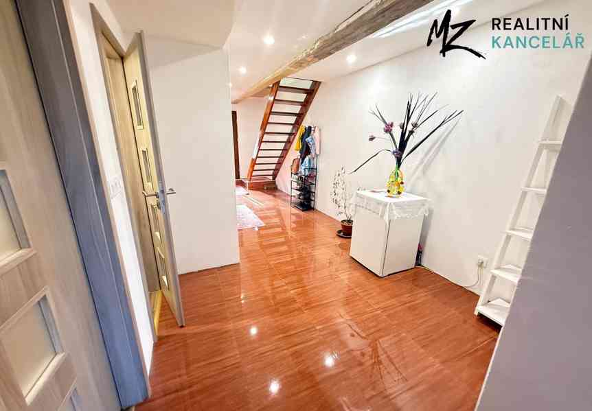 Pronájem rodinného domu 260 m², pozemek 502 m² - foto 3