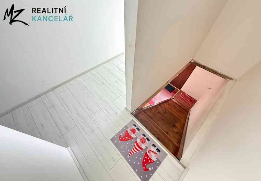 Pronájem rodinného domu 260 m², pozemek 502 m² - foto 9