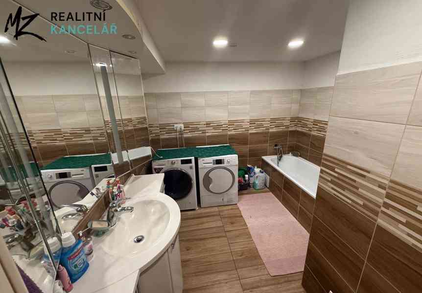 Pronájem rodinného domu 260 m², pozemek 502 m² - foto 4