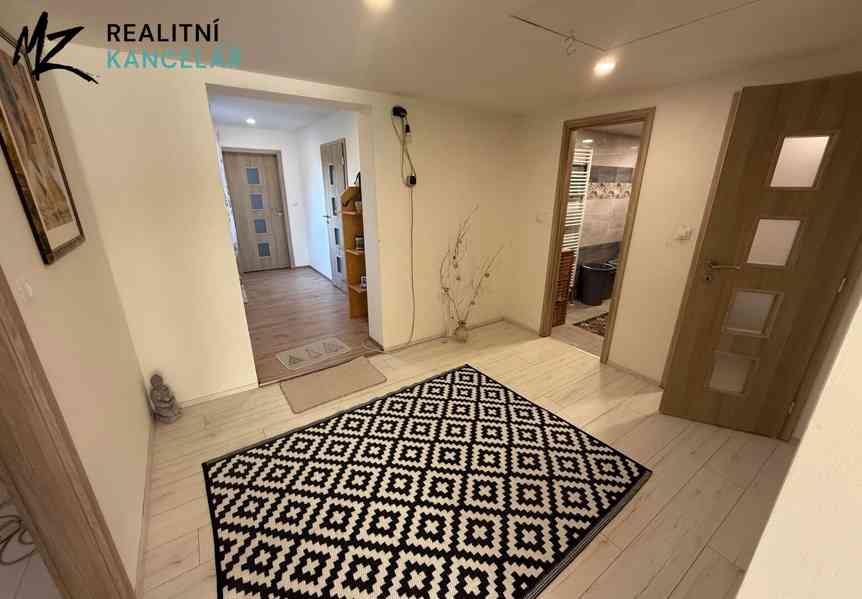 Pronájem rodinného domu 260 m², pozemek 502 m² - foto 13