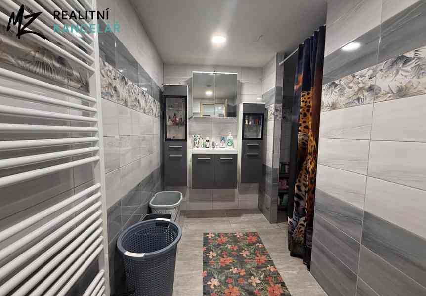 Pronájem rodinného domu 260 m², pozemek 502 m² - foto 14