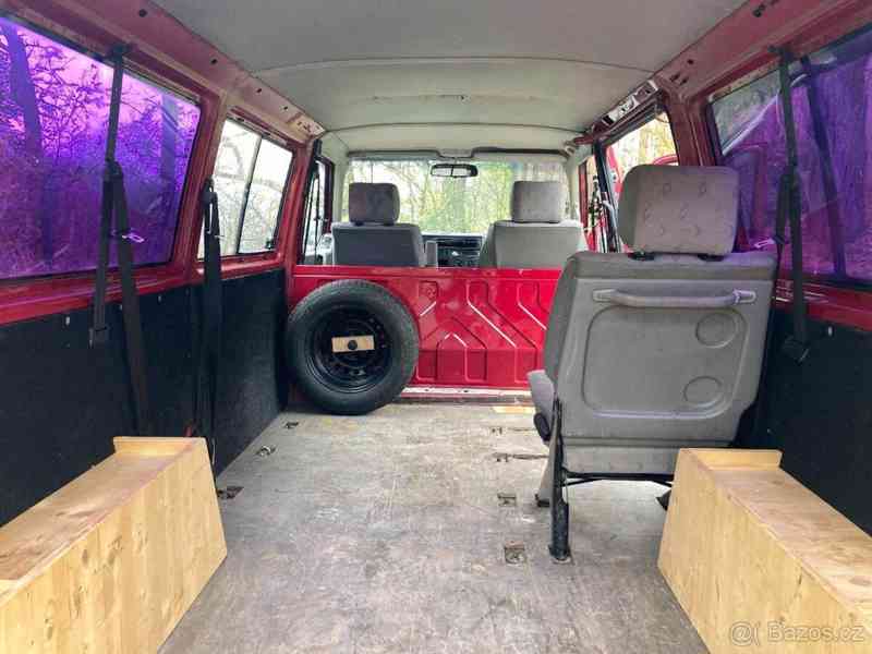 Volkswagen Transporter 2,5   T4 SYNCRO - 9 míst - foto 11